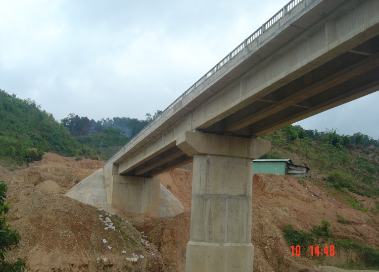 Cầu Qua Sông A Vương