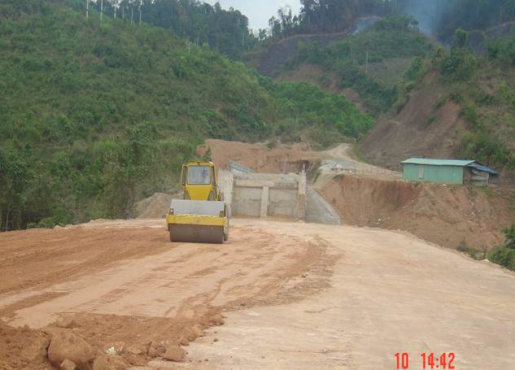 Đường Ô Tô Đến Trung Tâm Xã Trà Linh